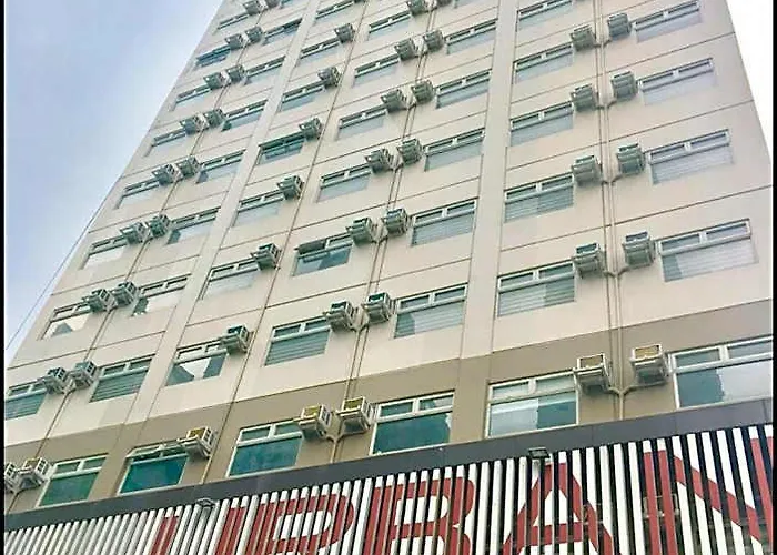 Budgetplace For Travelers W/unli Wifi & Netflix*19 3* Manila